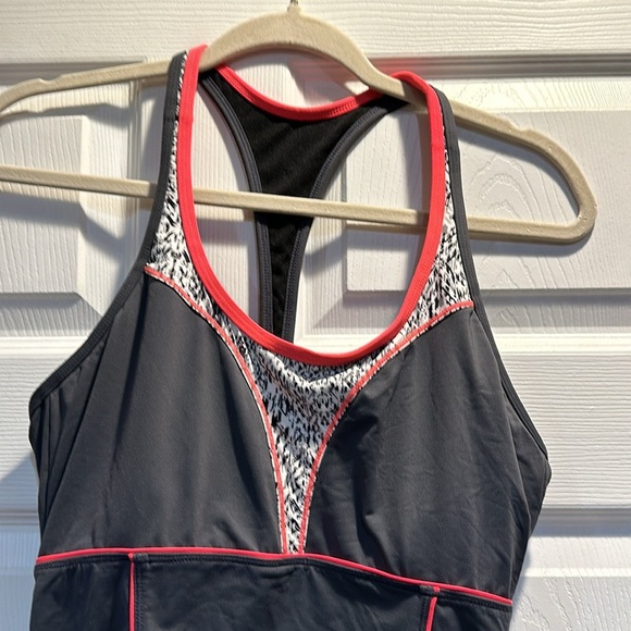 Athleta Torpedo Tankini Bikini Swimsuit Top M bathing suit - Picture 3 of 8